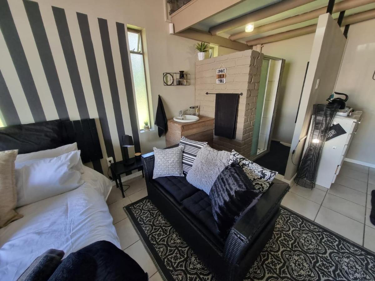 Angel 8 Airbnb Apartment 2 Robertson Extérieur photo