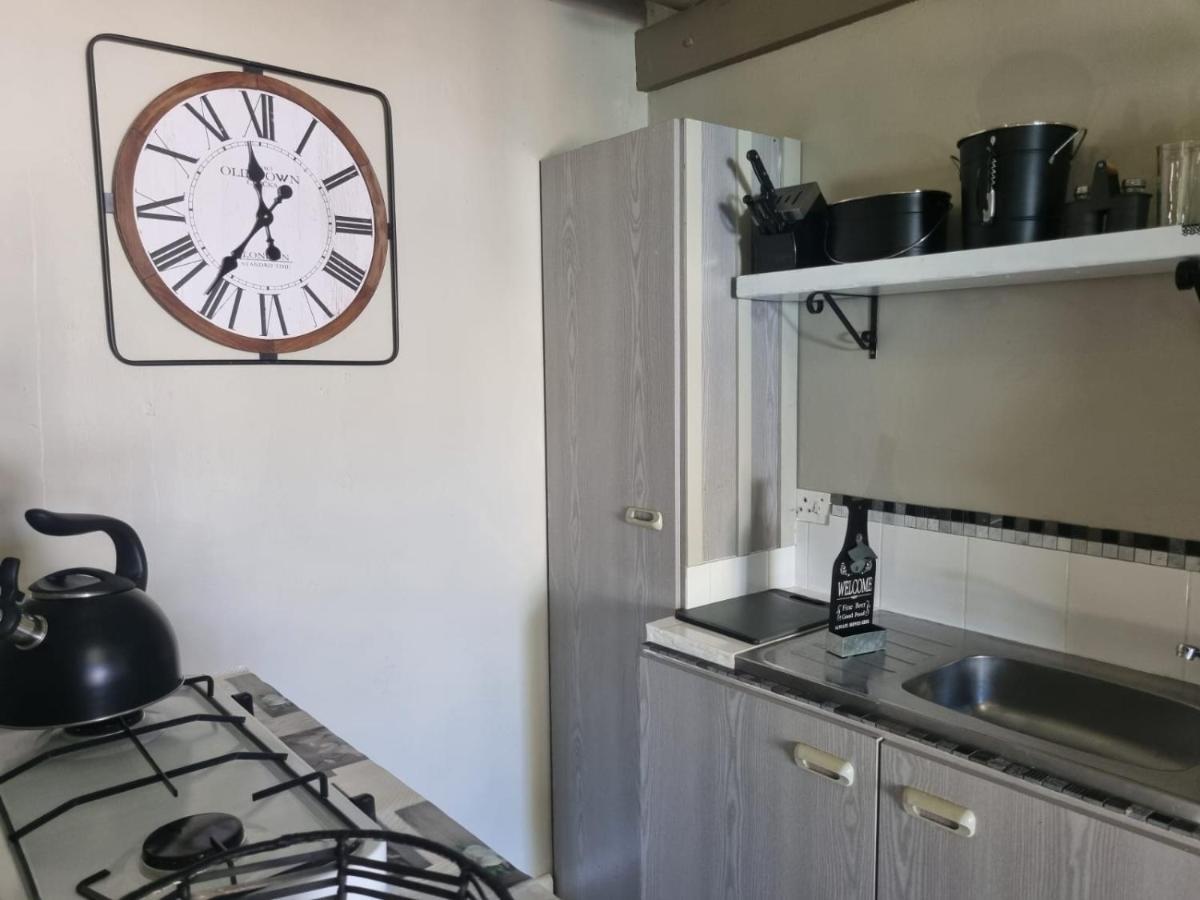 Angel 8 Airbnb Apartment 2 Robertson Extérieur photo